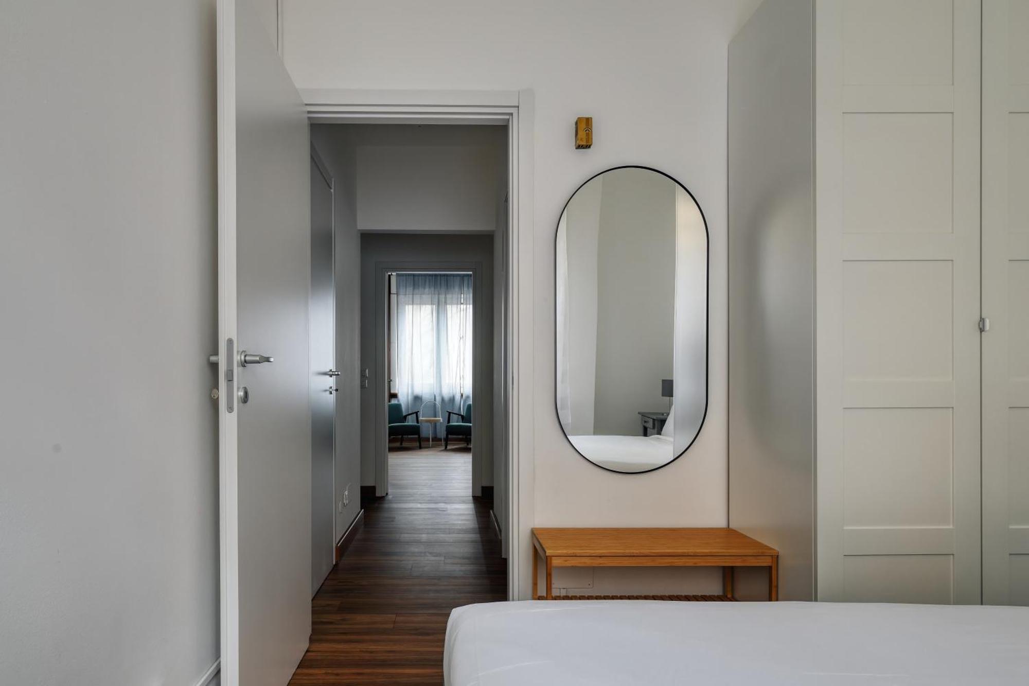 Joivy Chic 3-Bed Flat Near Colonne Di San Lorenzo Milano Exteriör bild